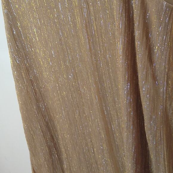 ADiva women's Size Medium gold matalec sleeveless blouse. Dressy - Picture 3 of 8